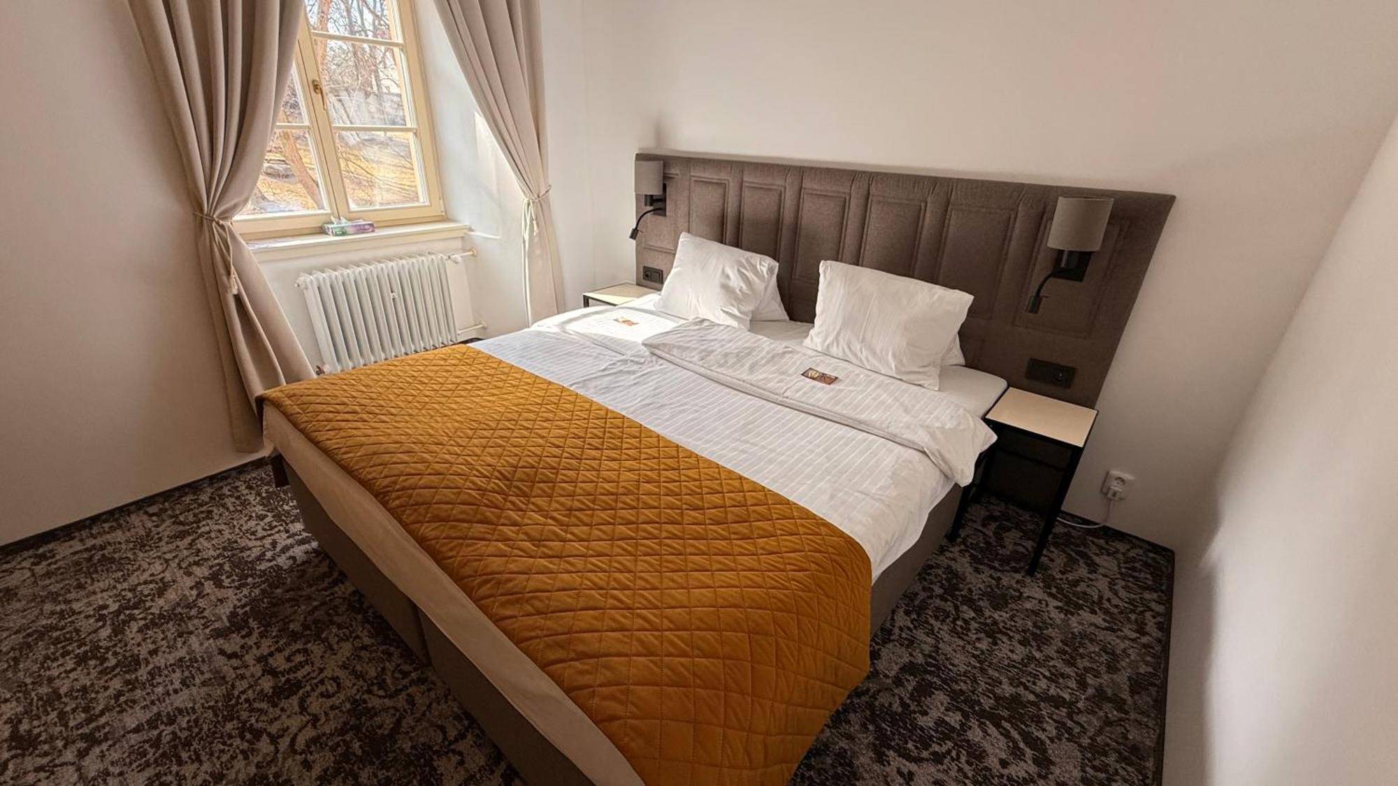 Hotel Tynec Tynec nad Sazavou ภายนอก รูปภาพ